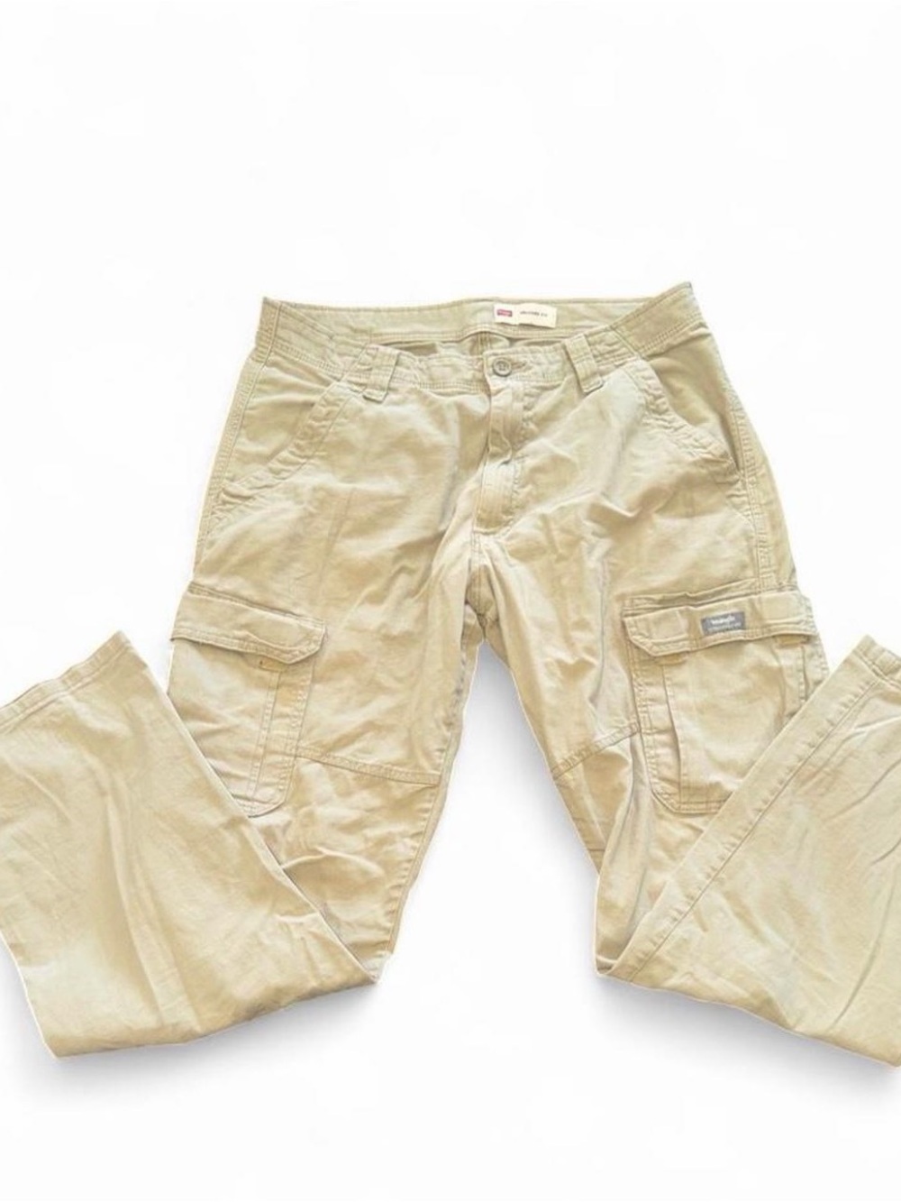Wrangler Men's Relaxed Cargo Jeans in Light Khaki